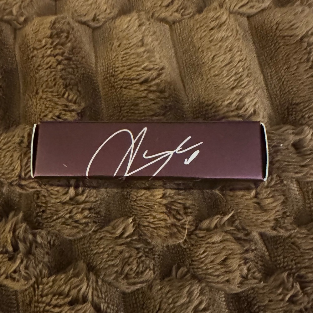 MAC AALIYAH - MORE THAN A WOMAN Lipstick New in Box 3g/.10oz Full Size - Picture 3 of 10